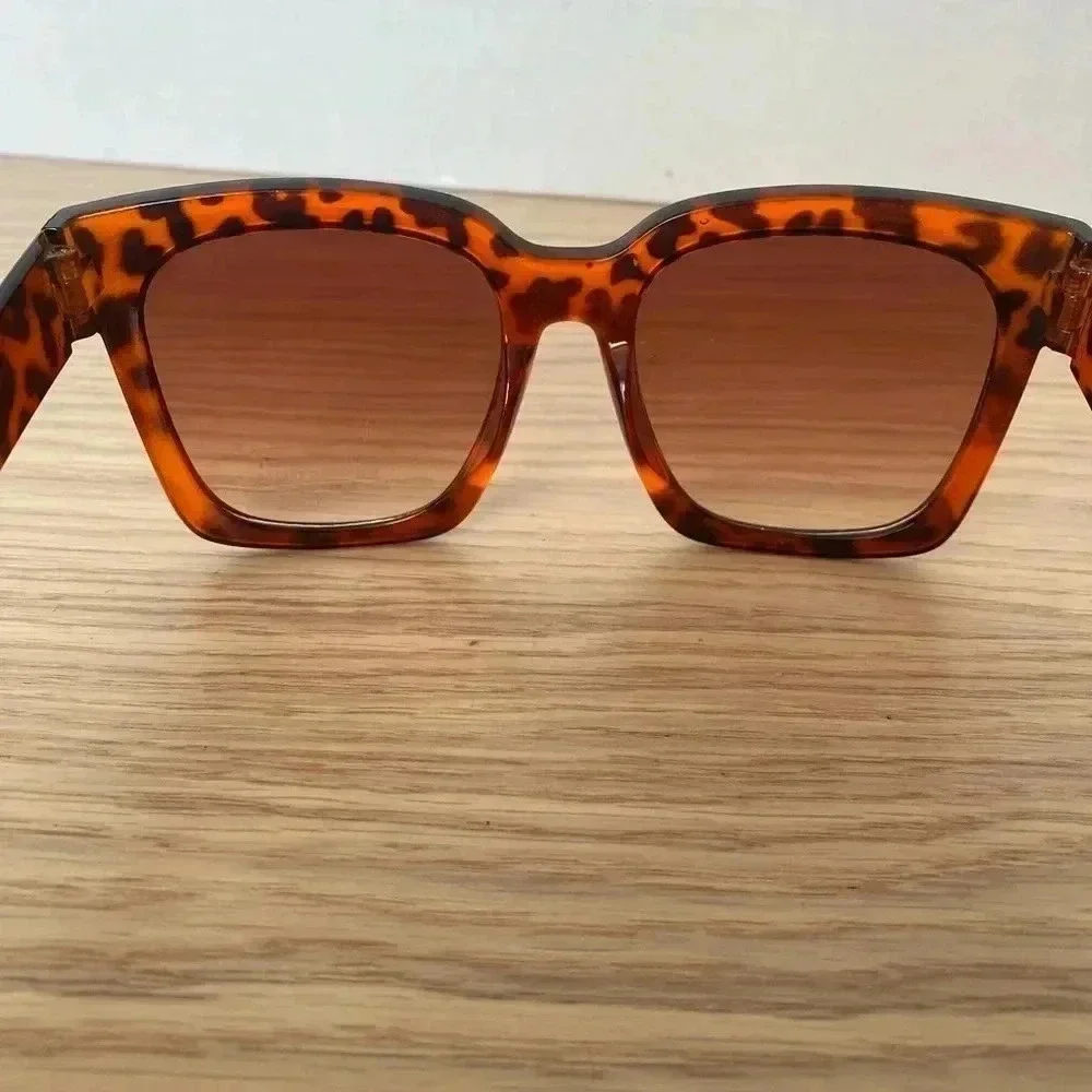🆕Fashion Animal Print  Sunglasses🆕